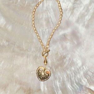 Chunky Pearl Necklace with Studded Heart Pendant – Elegant & Trendy